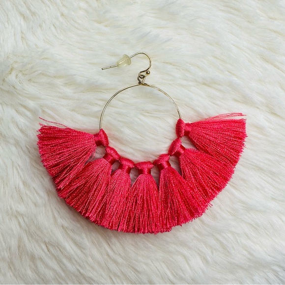 🎀 Very Stylish Salmon Coral Colored Earrings❣️ - Picture 4 of 7